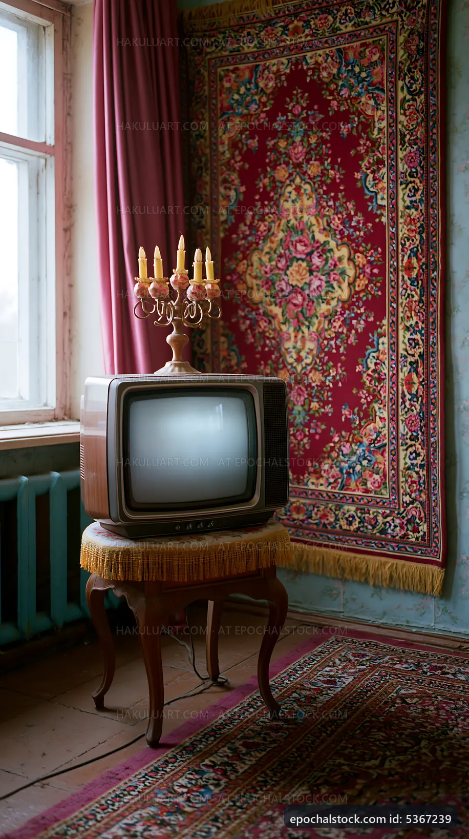 Old television on a table with vintage decor in a room